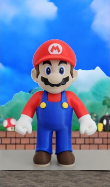 Retro Plumber Figurine – 3D‑Printed Display Model (Video Game Fan Art)